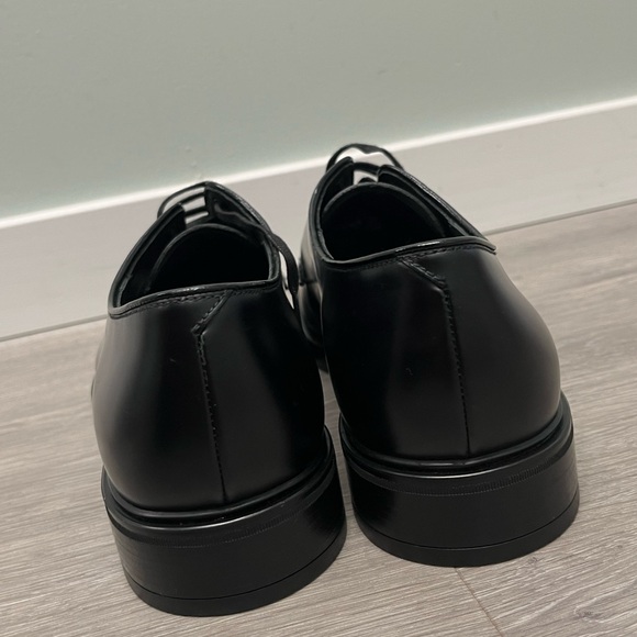 Prada Brushed Leather Lace-up Derby shoe. Prada size 9 US 10. - Picture 11 of 16